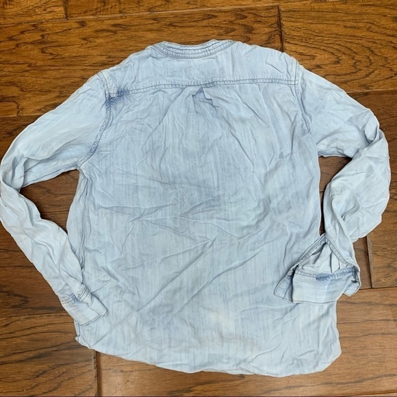 Blank NYC twist front chambray top - Picture 2 of 5
